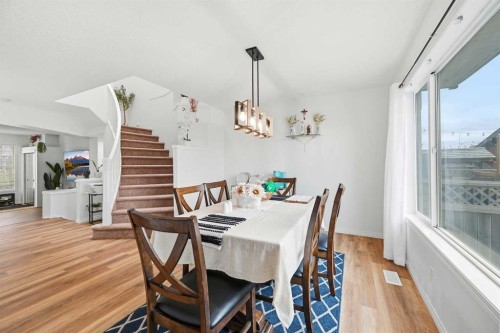 41 New Brighton Green Se, Calgary, AB - Indoor Photo Showing Dining Room