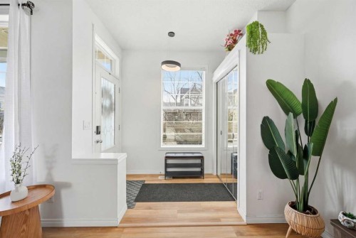 41 New Brighton Green Se, Calgary, AB - Indoor Photo Showing Other Room