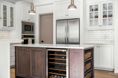 57 Riviera Crescent, Cochrane, AB - Indoor Photo Showing Kitchen