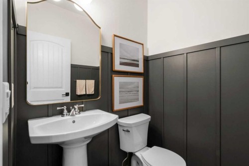 57 Riviera Crescent, Cochrane, AB - Indoor Photo Showing Bathroom