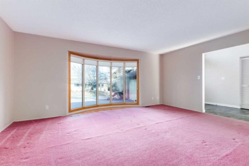 323 Parkridge Way Se, Calgary, AB - Indoor Photo Showing Other Room