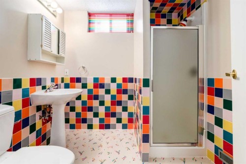 323 Parkridge Way Se, Calgary, AB - Indoor Photo Showing Other Room