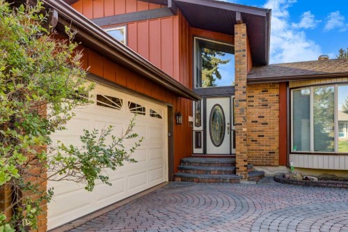 323 Parkridge Way Se, Calgary, AB - Outdoor