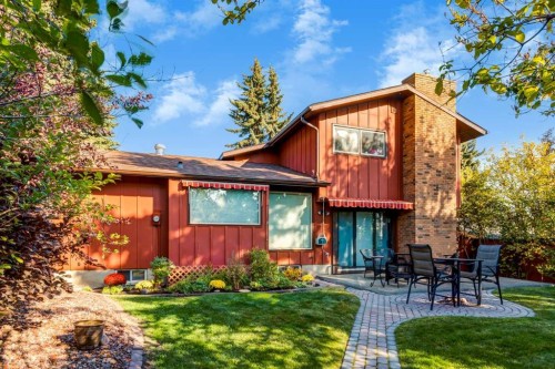 323 Parkridge Way Se, Calgary, AB - Outdoor