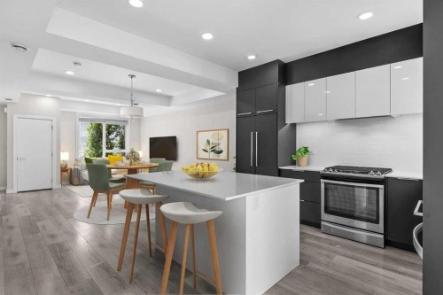 4060 Kovitz Lane Nw, Calgary, AB - Indoor Photo Showing Kitchen With Upgraded Kitchen