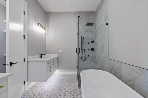 282 Muirfield Crescent, Lyalta, AB - Indoor Photo Showing Bathroom