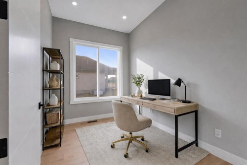282 Muirfield Crescent, Lyalta, AB - Indoor Photo Showing Office