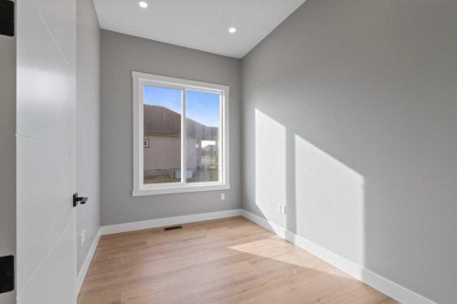 282 Muirfield Crescent, Lyalta, AB - Indoor Photo Showing Other Room