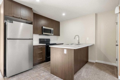193-300 Marina Drive, Chestermere, AB - Indoor Photo Showing Kitchen