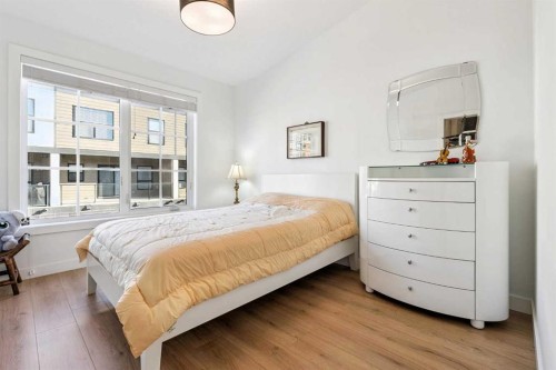 255-7820 Spring Willow Drive Sw, Calgary, AB - Indoor Photo Showing Bedroom