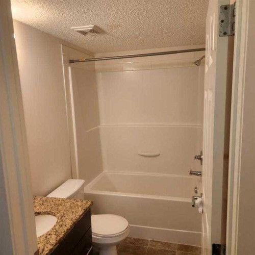 5206-755 Copperpond Boulevard Se, Calgary, AB - Indoor Photo Showing Bathroom