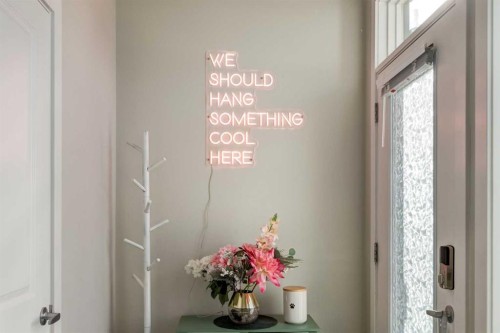 212 Crestbrook Common Sw, Calgary, AB - Indoor Photo Showing Other Room