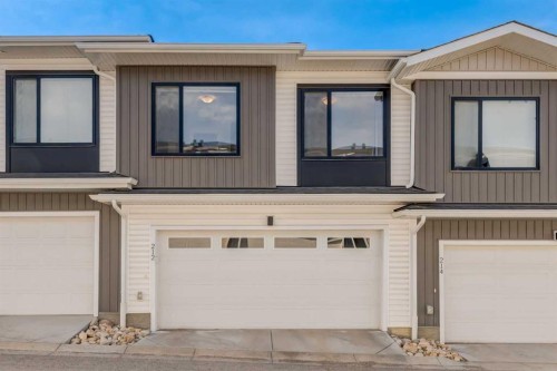212 Crestbrook Common Sw, Calgary, AB - Outdoor With Exterior