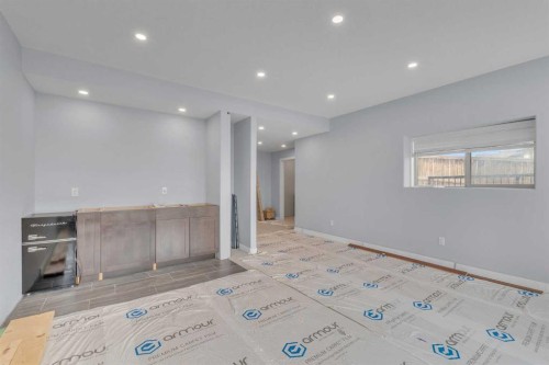 145 Walden Park Se, Calgary, AB - Indoor Photo Showing Other Room