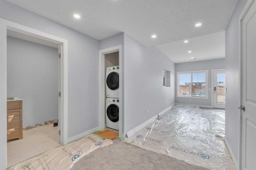 145 Walden Park Se, Calgary, AB - Indoor Photo Showing Other Room