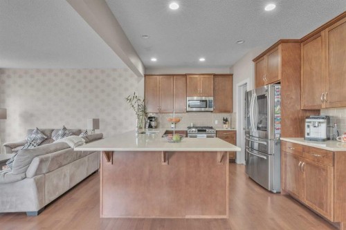145 Walden Park Se, Calgary, AB - Indoor Photo Showing Kitchen