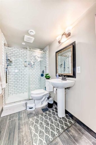 46 Cranford Gardens Se, Calgary, AB - Indoor Photo Showing Bathroom