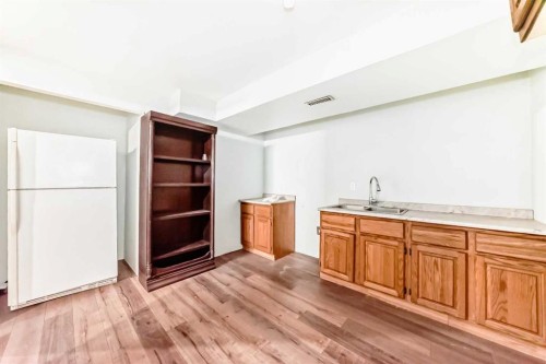 215 Appleglen Park Se, Calgary, AB - Indoor