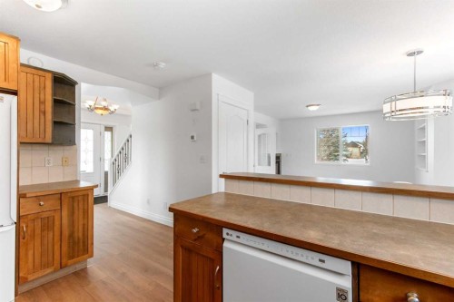 763 Stonehaven Drive, Carstairs, AB - Indoor Photo Showing Kitchen