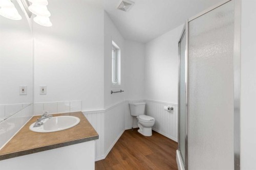 763 Stonehaven Drive, Carstairs, AB - Indoor Photo Showing Bathroom