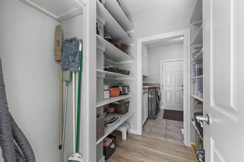 1458 Strathcona Drive Sw, Calgary, AB - Indoor