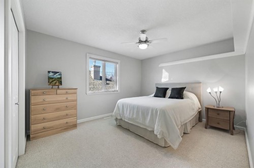 1458 Strathcona Drive Sw, Calgary, AB - Indoor Photo Showing Bedroom