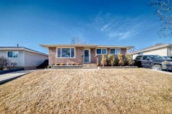 7139 18 Street SE Calgary, AB T2C 1K2