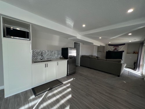 200 Hawkbury Close Nw, Calgary, AB - Indoor