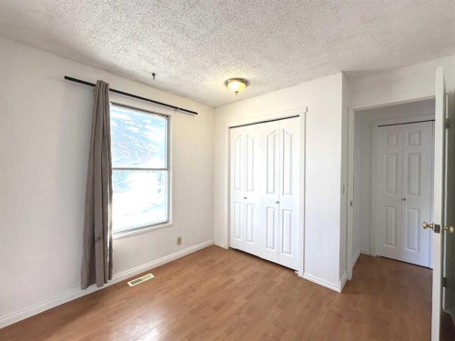 83 Falshire Way Ne, Calgary, AB - Indoor Photo Showing Other Room