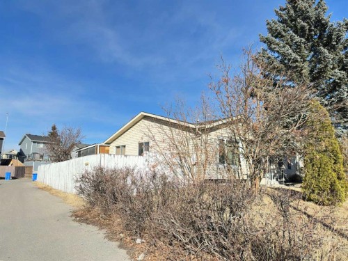 83 Falshire Way Ne, Calgary, AB - Outdoor