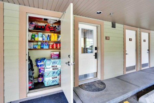 102-121 Kananaskis Way, Canmore, AB - Outdoor With Exterior