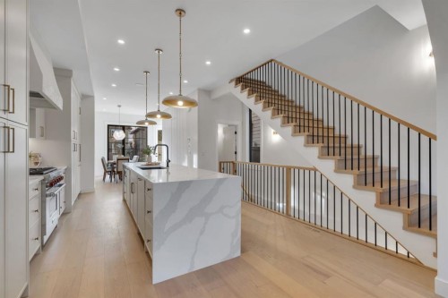 1904 48 Avenue Sw, Calgary, AB - Indoor Photo Showing Kitchen With Upgraded Kitchen