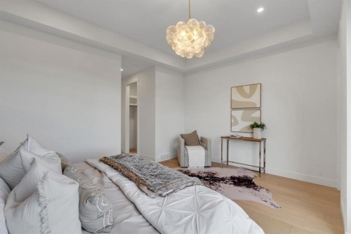 1904 48 Avenue Sw, Calgary, AB - Indoor Photo Showing Bedroom