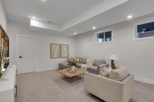 1904 48 Avenue Sw, Calgary, AB - Indoor