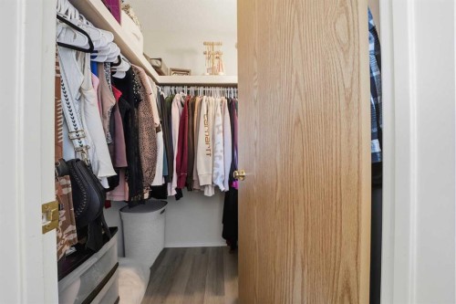 604-2011 University Drive Nw, Calgary, AB - Indoor With Storage