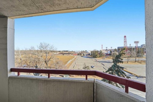604-2011 University Drive Nw, Calgary, AB - Outdoor With View
