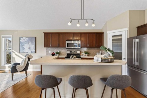 250 Silverado Plains Close Sw, Calgary, AB - Indoor Photo Showing Kitchen