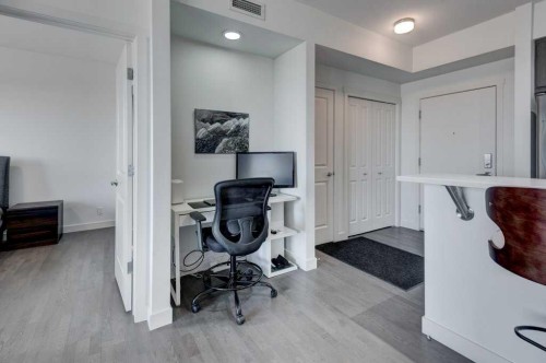 3101-175 Silverado Boulevard Sw, Calgary, AB - Indoor