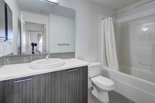 3101-175 Silverado Boulevard Sw, Calgary, AB - Indoor Photo Showing Bathroom