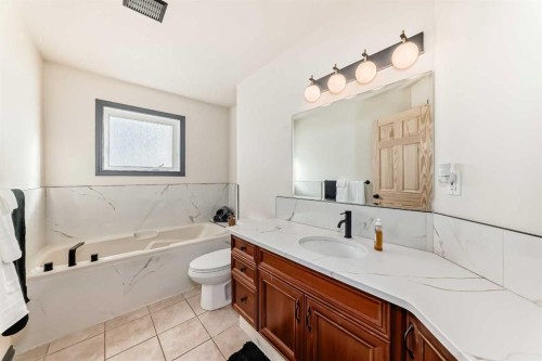 127 Duston Street, Red Deer, AB - Indoor Photo Showing Bathroom