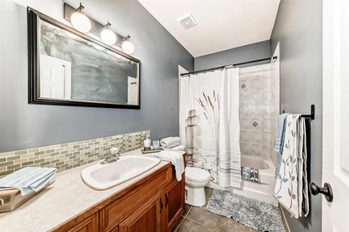 127 Duston Street, Red Deer, AB - Indoor Photo Showing Bathroom