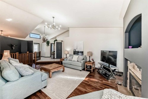 127 Duston Street, Red Deer, AB - Indoor Photo Showing Living Room