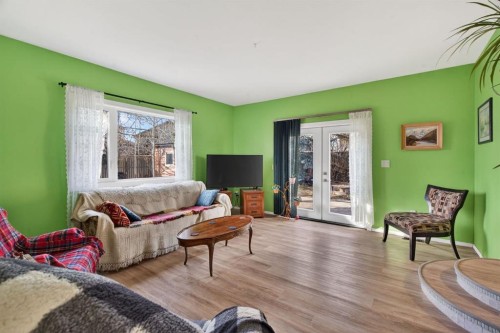 209 Sunset Boulevard Sw, Diamond Valley, AB - Indoor