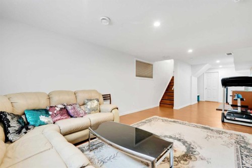 209 Windford Park Sw, Airdrie, AB - Indoor Photo Showing Other Room