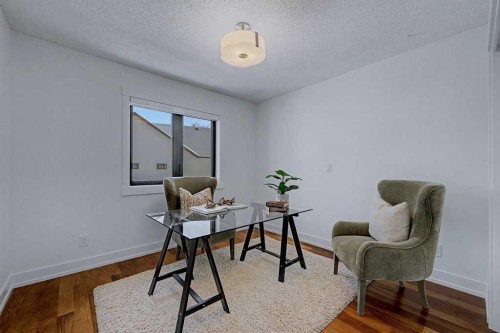 7220 Bow Crescent Nw, Calgary, AB - Indoor Photo Showing Office