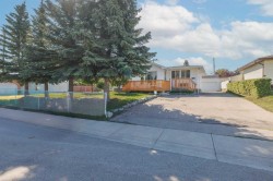 4613 4 Avenue SE Calgary, AB T2A 0A1
