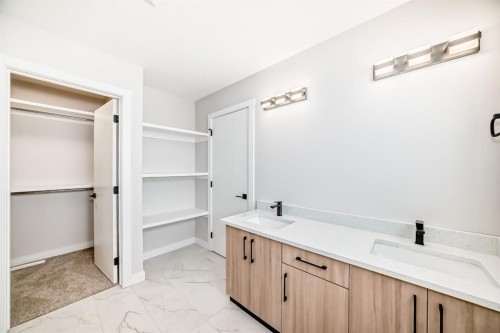 1947 Mccaskill Drive, Crossfield, AB - Indoor