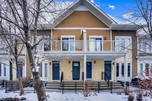 713 Auburn Bay Square SE Calgary, AB T3M 0Y7