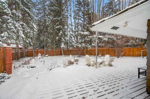 6913 Leaside Drive Sw, Calgary, AB - Outdoor