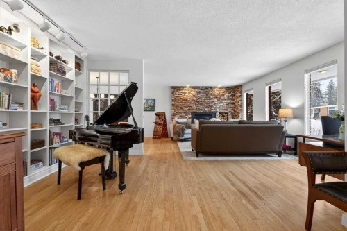 6913 Leaside Drive Sw, Calgary, AB - Indoor